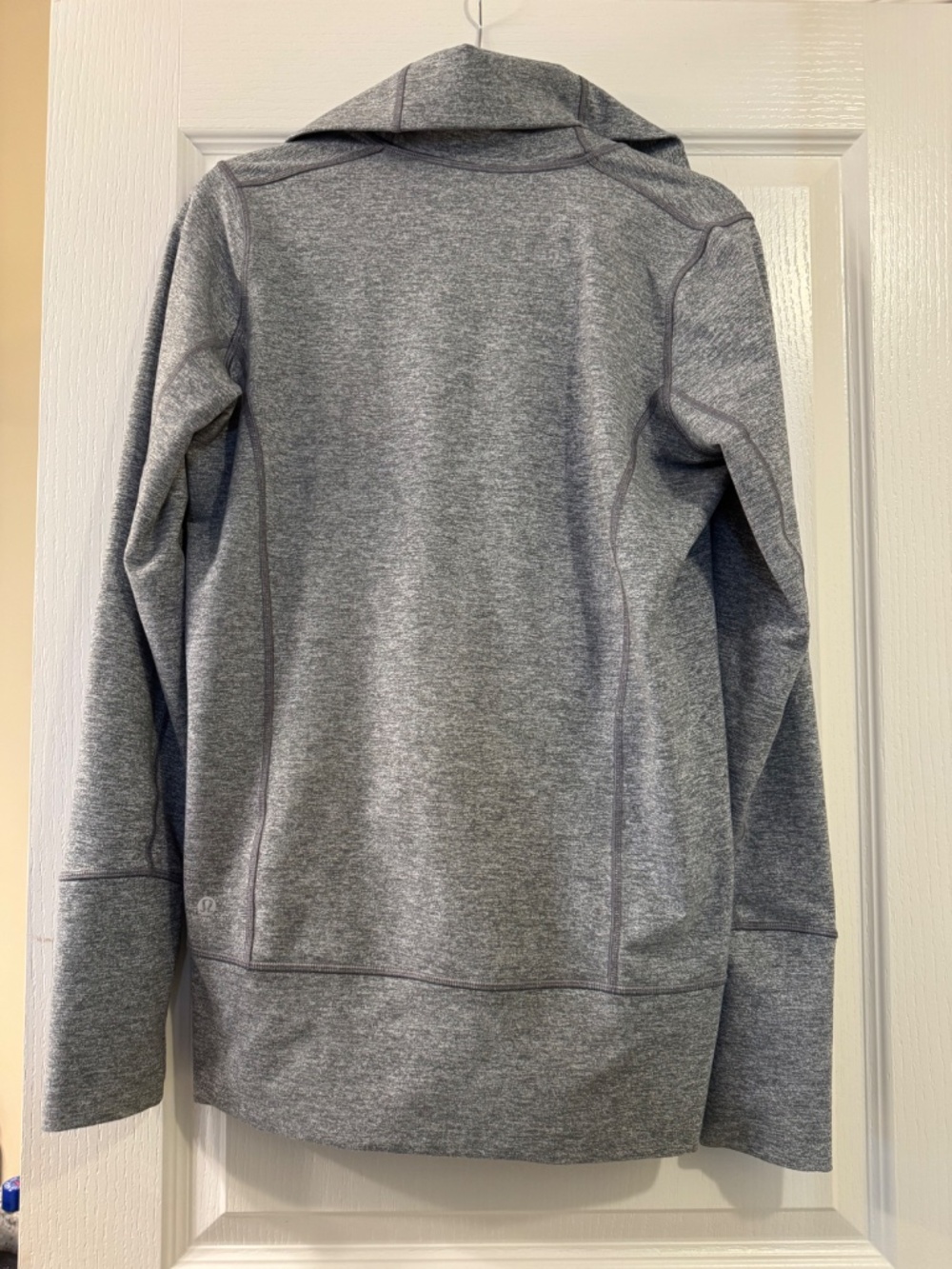 Lululemon - Picture 3 of 3